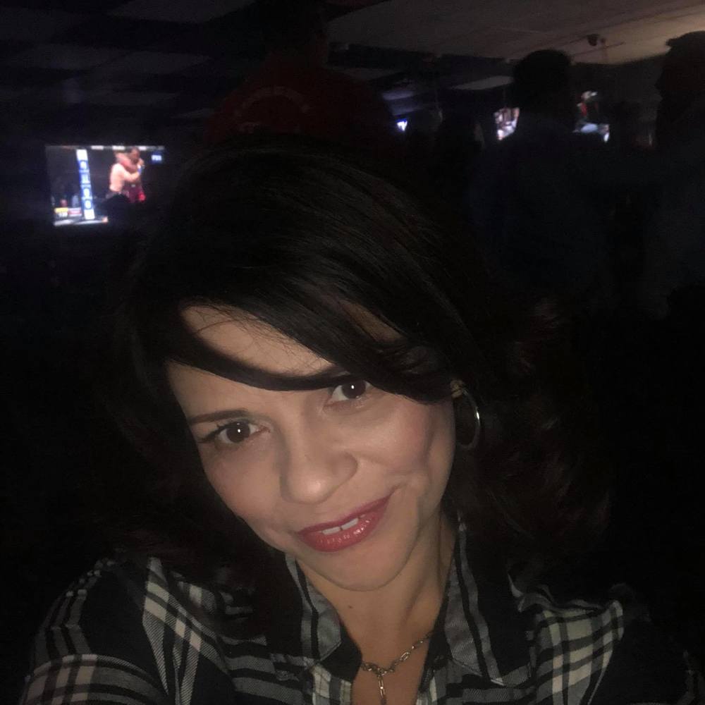 Meet your Posher, Cynthia